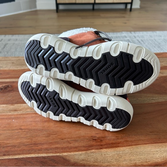 New Sorel Explorer II Carnival Cozy Boots - Picture 5 of 5